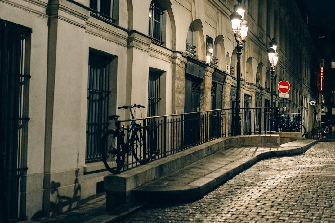 Ιστορίες από το περιοδικό “Weird Literature” – Το κυνήγι του φονιά του Παρισιού