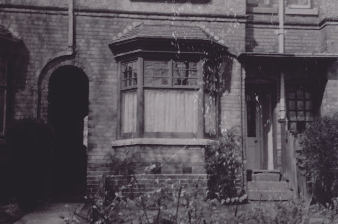 Ιστορίες από το περιοδικό “Weird Literature” – Ο δαιμονισμός της Ντόροθι Έλλις