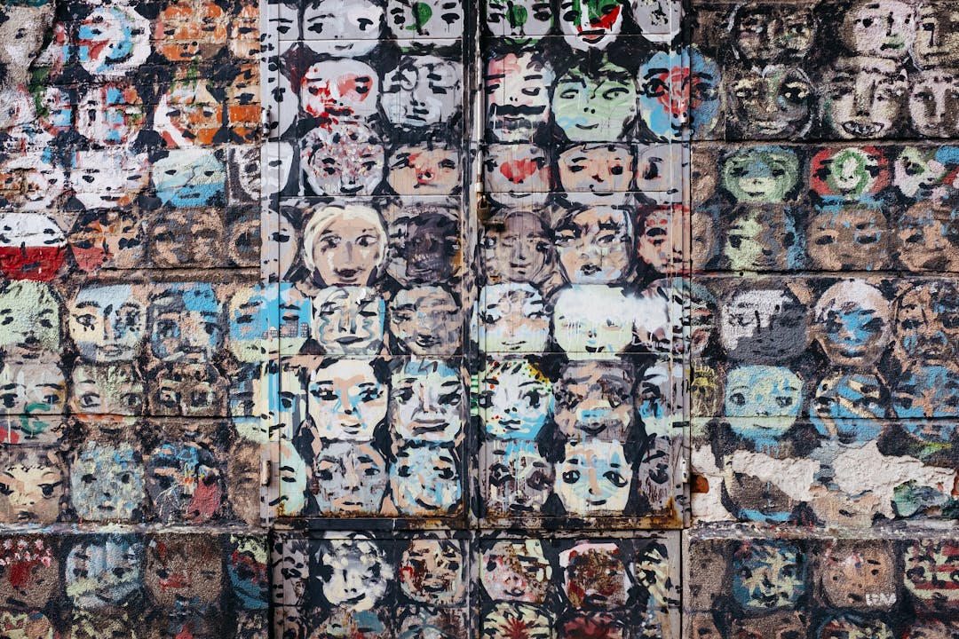 Είναι περίεργο…