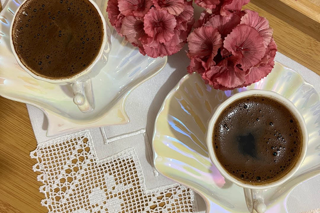 Θα μου πεις το φλυτζάνι;